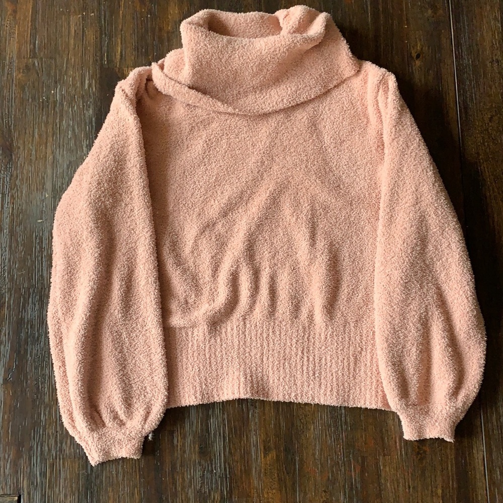 Cowl neck pink sweater. Medium.
